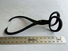 Tongs