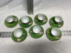 Cups/saucers