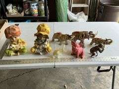 Figurines
