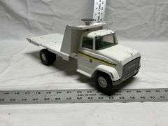 Ertl JD dealer implement truck
