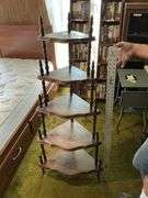 Corner shelf