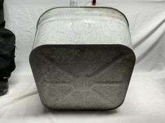 Galvanized wash tub