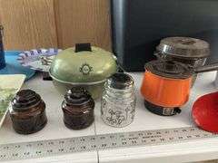 Drink dispenser/trays/kitchen items