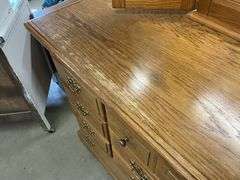 Oak dresser and nightstand