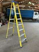 8' Louisville fiberglass step ladder