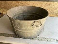 Galvanized wash tub