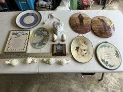Wall hangings and decor