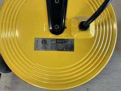 Bayco retractable drop cord and trouble light