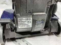 Hoover wind tunnel vacuum