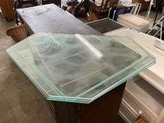 Lighted corner cabinet with glass shelves 32 x 20