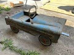 Suburbanite pedal car