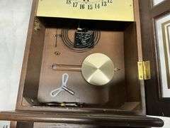 Regulator wall clock