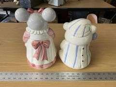 Ceramic cookie jars