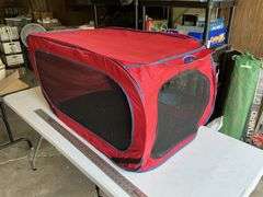 Folding dog crate