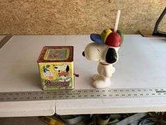 Snoopy water bottle and jack in the box, does not work