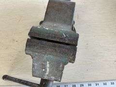4" vise