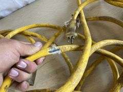 Yellow jacket heavy duty extension cord, has