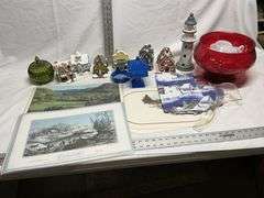 Punch bowl, placemats, houses, etc