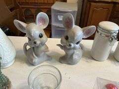 Miniature stoneware jugs/figurines etc.