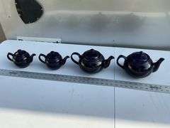 Blue teapots