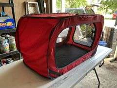 Folding dog crate