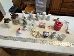 Miniature stoneware jugs/figurines etc.