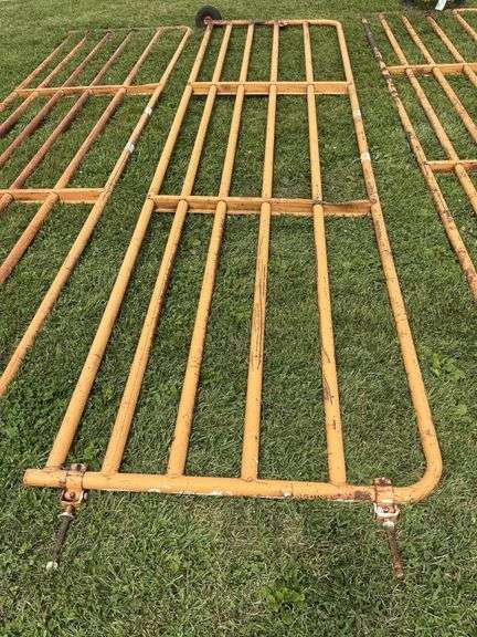16' sioux gate - Legacy Auction Company