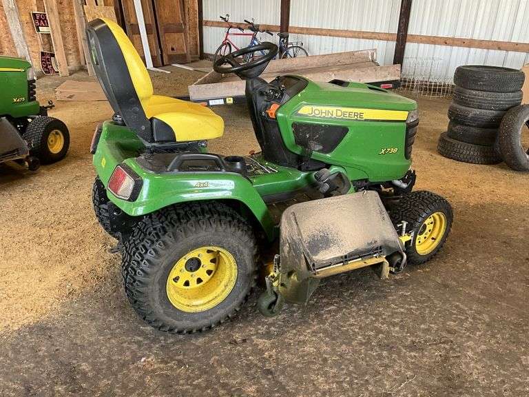 2016 John Deere X738 four-wheel-drive, 60"