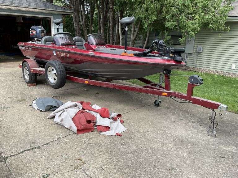 Champion 186 18.5' Boat with 2000 Dri-Doc trailer