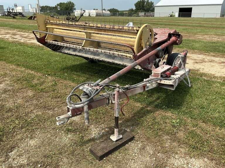 New Holland 488 Haybine, works good! Used