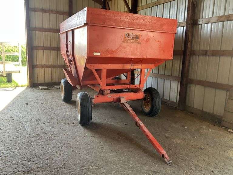 Killbros 350 bushel gravity wagon