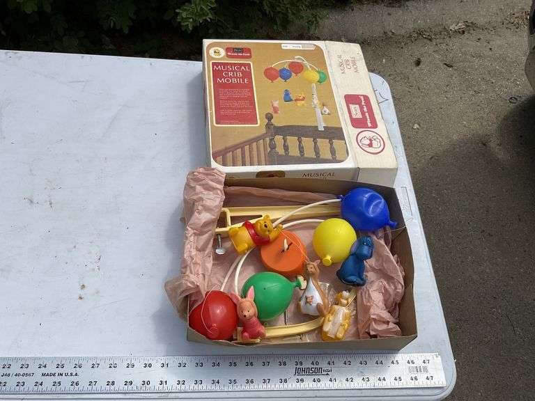Sears Winnie the Pooh musical crib mobile