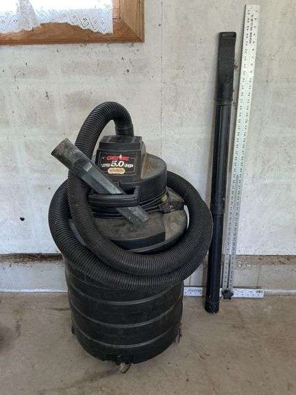 Genie 25 gallon vac