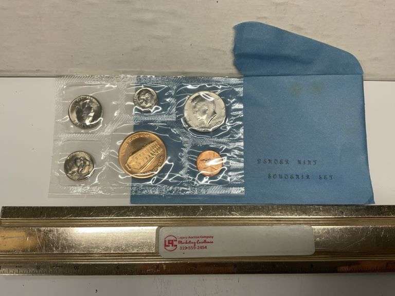 Denver mint bicentennial souvenir coin set