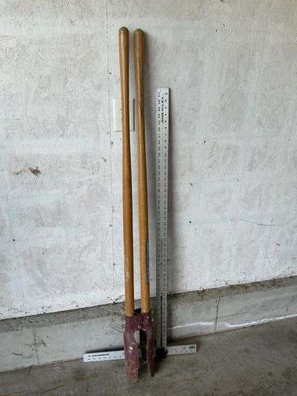 Union post hole digger