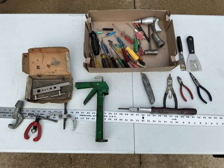 Screwdrivers/flaring tools. etc.