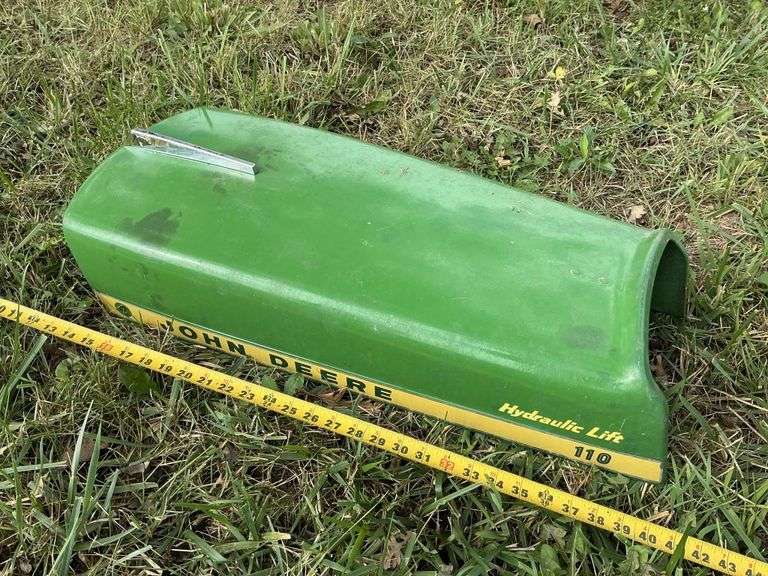 John Deere 110 hood