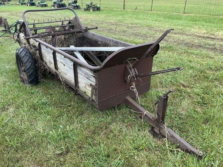 John Deere model L spreader