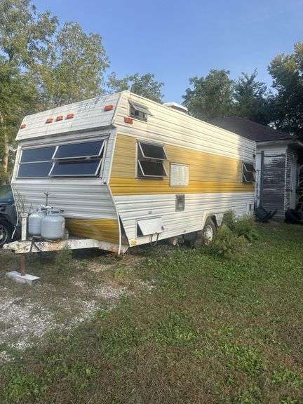 1977 Layton travel trailer. No registration or