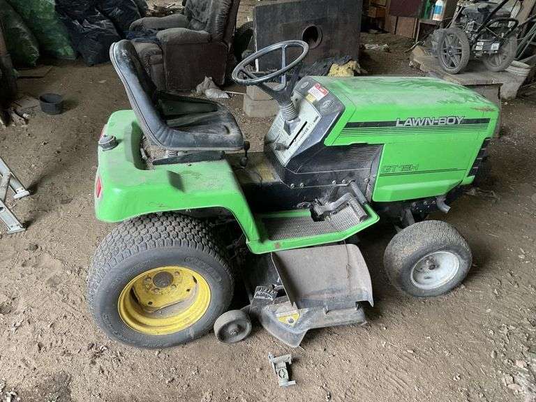 Lawn-Boy GT 18H lawn tractor engine turns over.