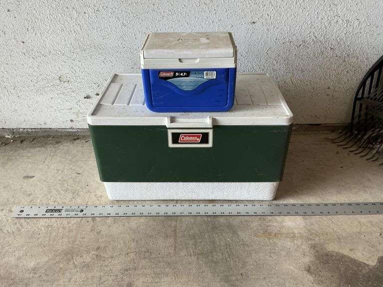 Coleman cooler and lunchbox