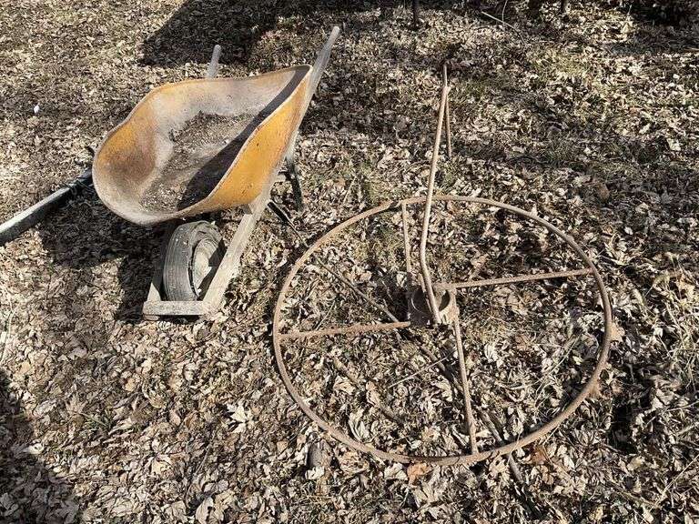 Measuring wheel and wheelbarrow