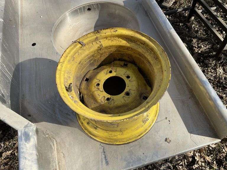 John Deere 12" lawn tractor rim