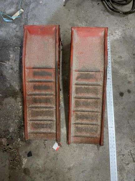 Collector Ramp 2-car ramps - Legacy Auction Company