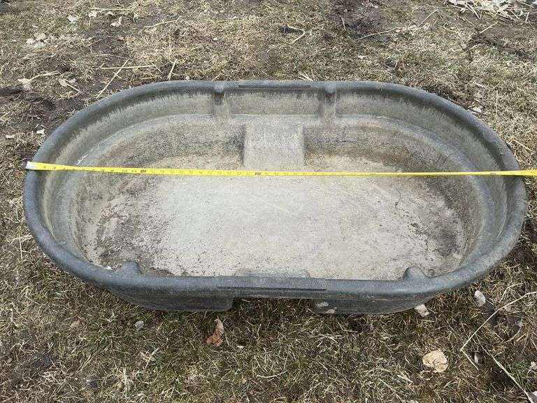 Rubbermaid stock tank