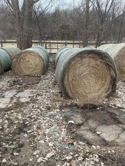 (9) 2024 cut 4' x 5' grass mix round bales