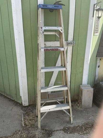 Werner 6 foot fiberglass ladder