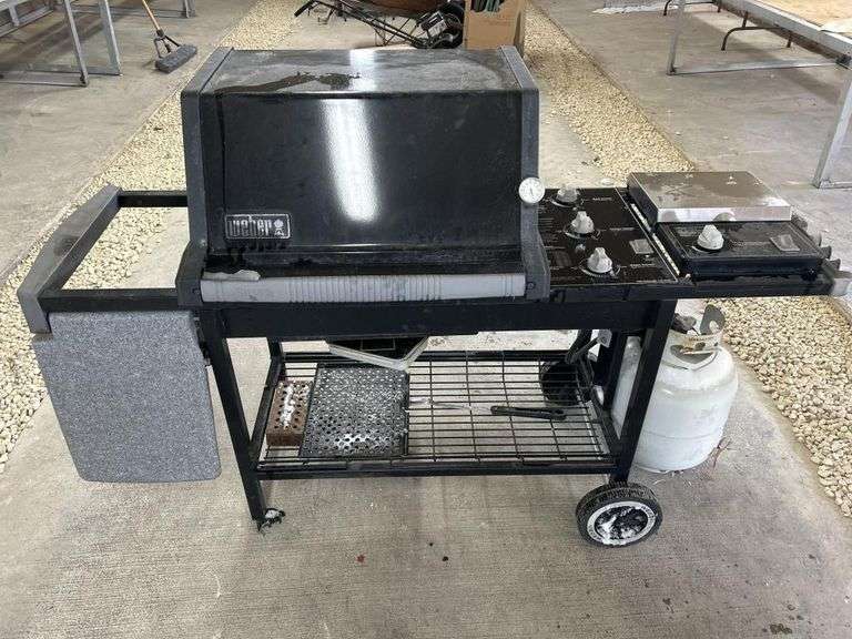 Weber propane grill