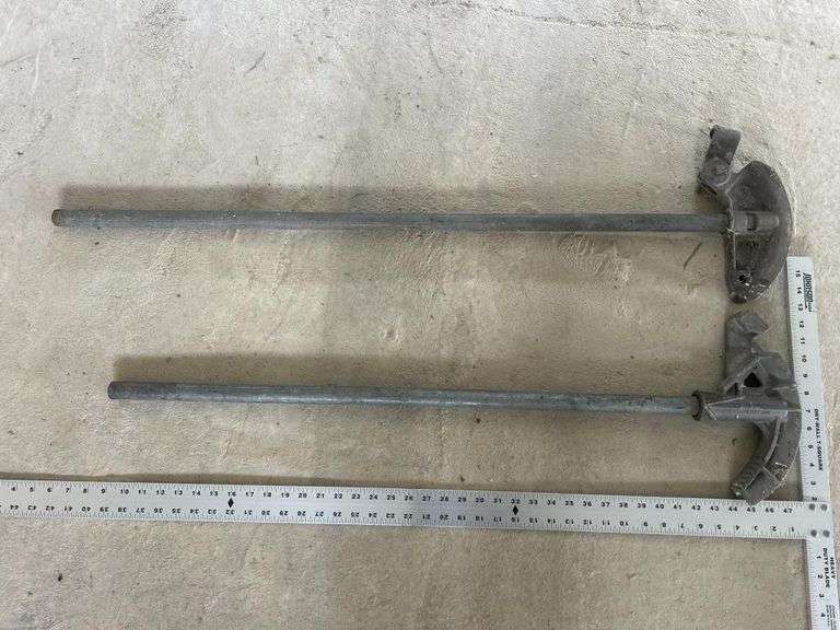 Conduit benders