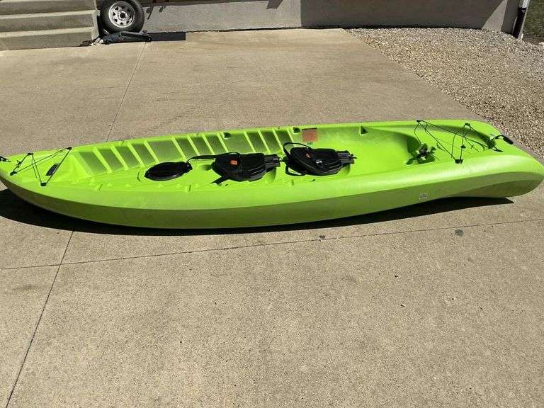 Lifetime 10' two-person kayak
